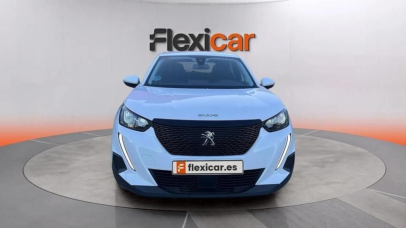 Usado Peugeot 2008 Active 110 CV (80 kW) 2021 Blanco SUV
