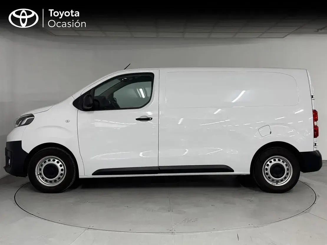 Usado Toyota Proace Plus 100 CV (73 kW) 2024 Blanco classic Monovolumen