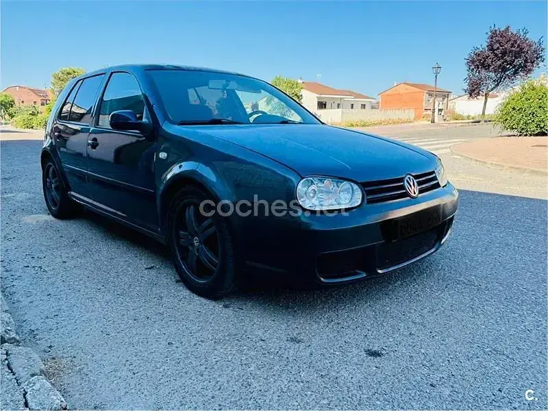 Usado VW Golf IV 110 CV (80 kW) 2001 Azul Berlina
