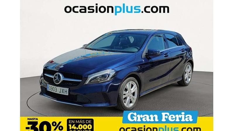 Azul Usado 2017 Mercedes A180 Utilitario | 19.590 € (Un poco caro) - Imagen 1/4