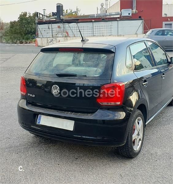 Używany VW Polo Advance 75 KM (55 kW) 2013 Czarny Sedan/Limuzyna
