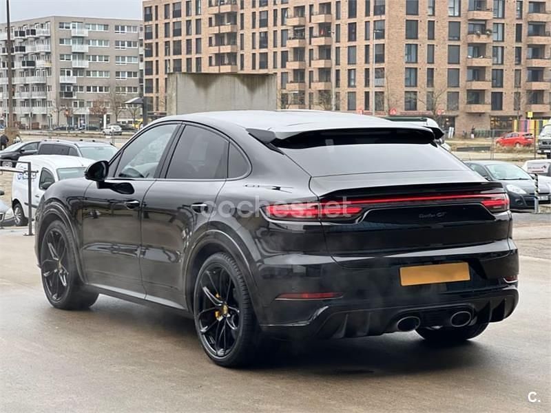 Negro Usado 2022 Porsche Cayenne Turbo GT SUV | 140.000 € - Imagen 1/4