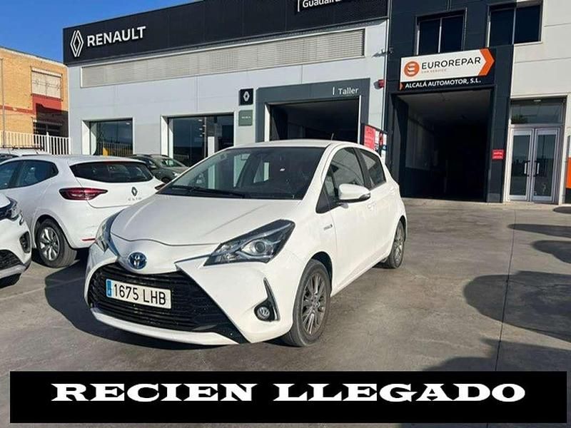 Blanco Usado 2020 Toyota Yaris Hybrid Active Utilitario | 15.999 € (Buen precio) - Imagen 1/1