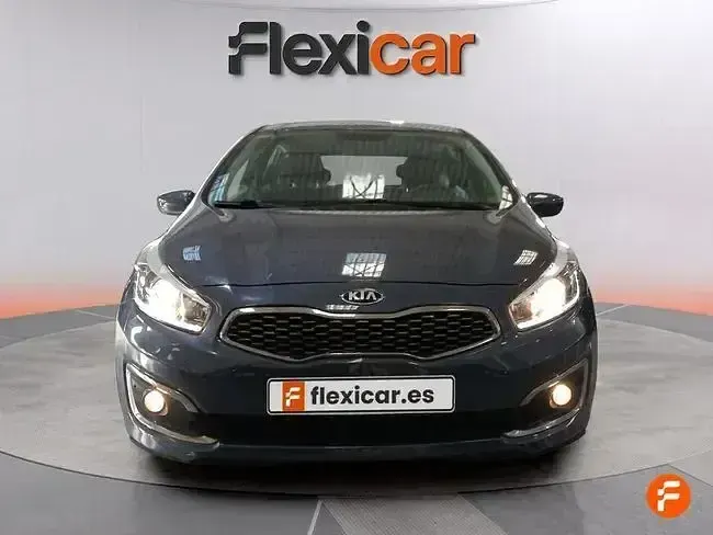 Usado Kia Ceed 100 CV (73 kW) 2017 Azul Utilitario