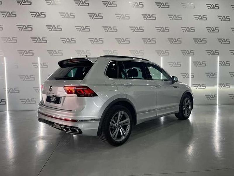 Usado VW Tiguan R-line 150 CV (110 kW) 2021 Gris SUV