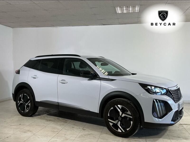 Usado Peugeot 2008 Allure 130 CV (95 kW) 2023 Blanco SUV