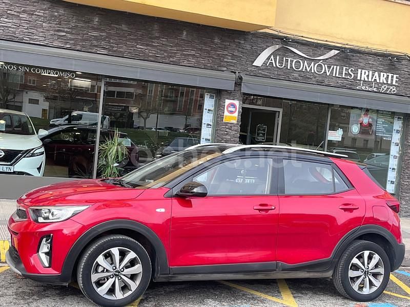 Granate Usado 2022 Kia Stonic SUV | 15.500 € (Precio justo) - Imagen 1/4