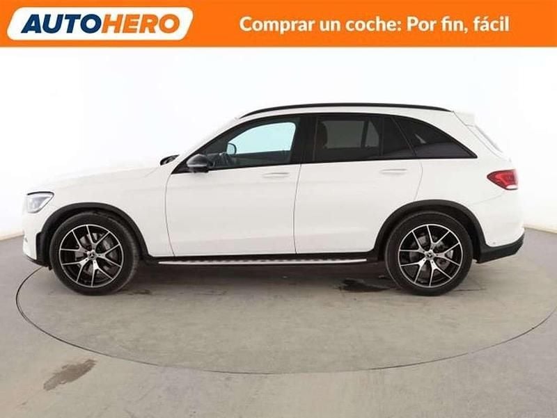 Usado Mercedes GLC300 AMG line 245 CV (180 kW) 2020 Blanco SUV