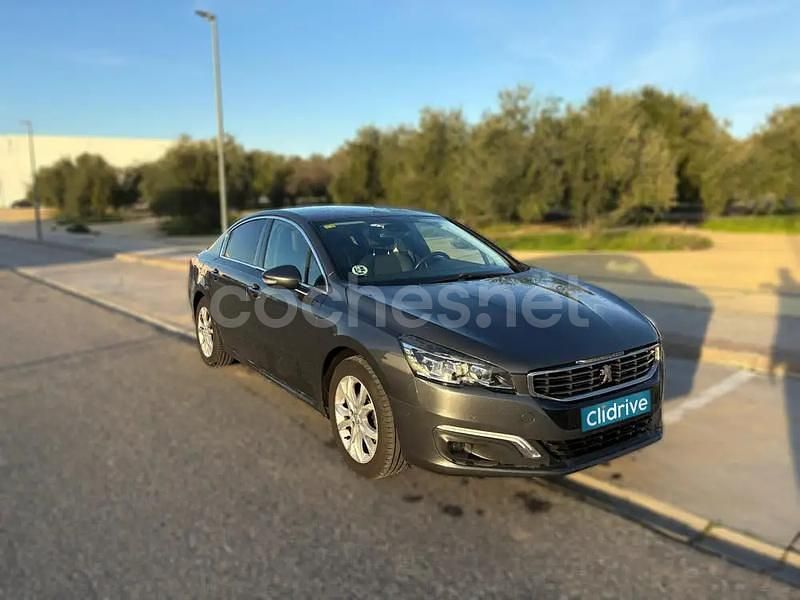 Usado Peugeot 508 SW Allure 115 CV (84 kW) 2015 Gris / plata Familiar