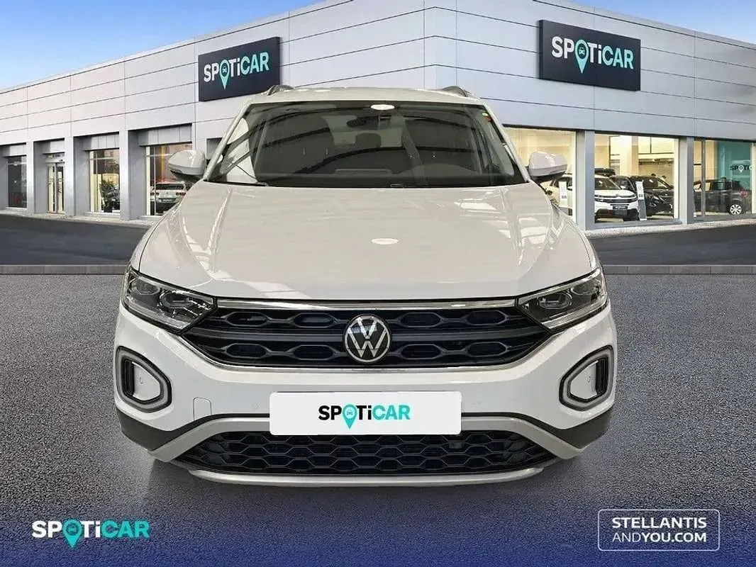 Usado VW T-Roc Life 110 CV (80 kW) 2024 Blanco SUV