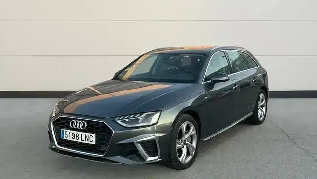 Usado Audi A4 S-Line 204 CV (150 kW) 2021 Gris / plata Familiar
