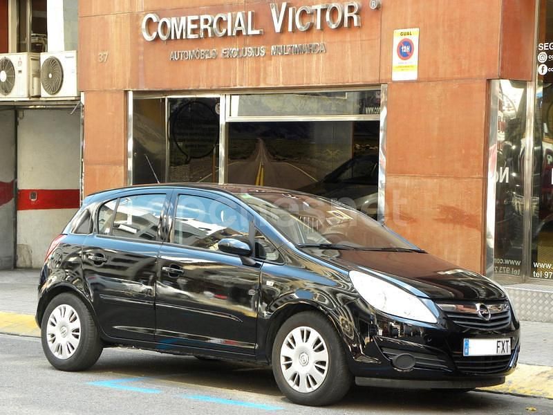Negro Usado 2007 Opel Corsa Cosmo Berlina | 6900 € (Caro) - Imagen 1/4