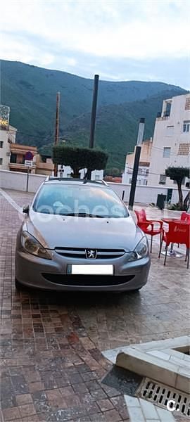 Usado Peugeot 307 110 CV (80 kW) 2004 Gris / plata Familiar