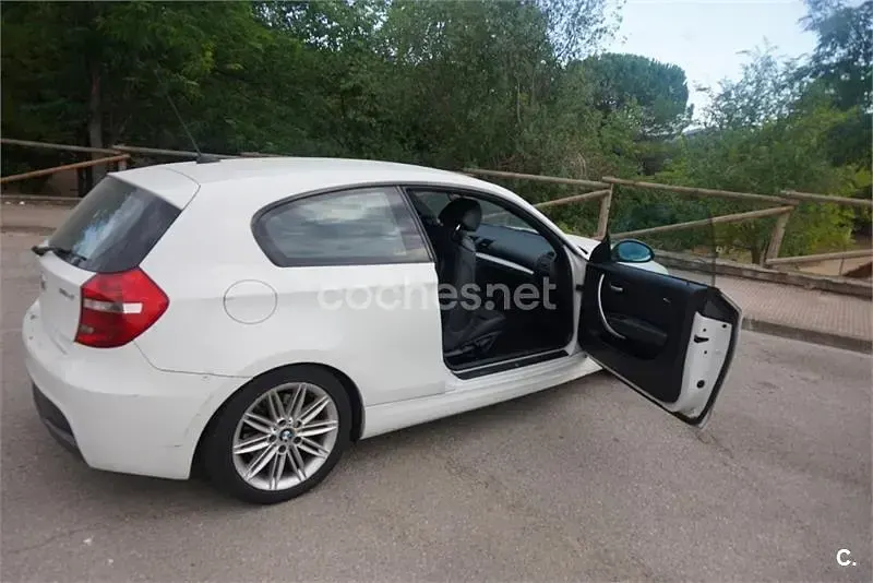 Usado BMW 118 143 CV (105 kW) 2007 Blanco Utilitario