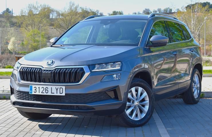Usado Skoda Karoq Ambition 150 CV (110 kW) 2018 Negro SUV