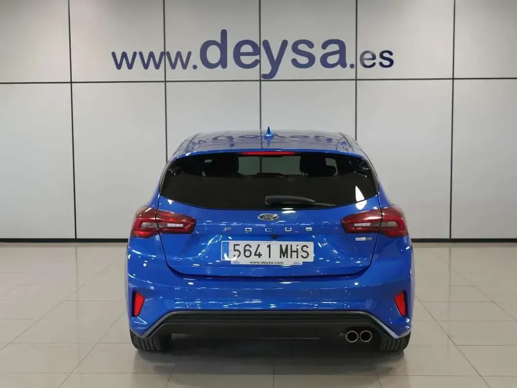 Käytetty Ford Focus ST-Line 125 HP (91 kW) 2023 Sininen Viistoperä