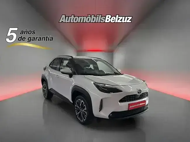 Usado Toyota Yaris Cross Business Edition 116 CV (85 kW) 2024 Blanco SUV