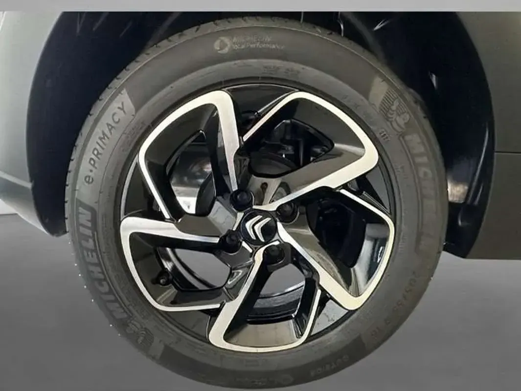 Usado Citroën C3 PureTech 82 CV (60 kW) 2023 Gris Utilitario