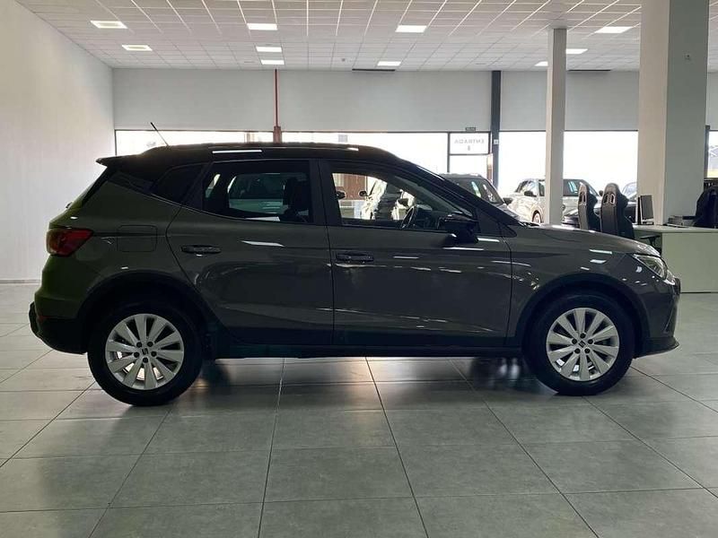 Usado Seat Arona Style 116 CV (85 kW) 2025 Verde SUV