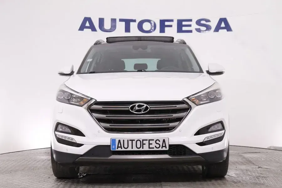 Usado Hyundai Tucson Style 136 CV (100 kW) 2016 Blanco SUV