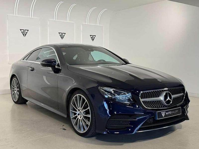 Usado Mercedes E220 194 CV (142 kW) 2019 Azul Coupe