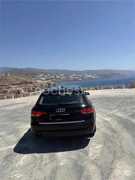 Usado Audi A4 150 CV (110 kW) 2018 Negro Familiar