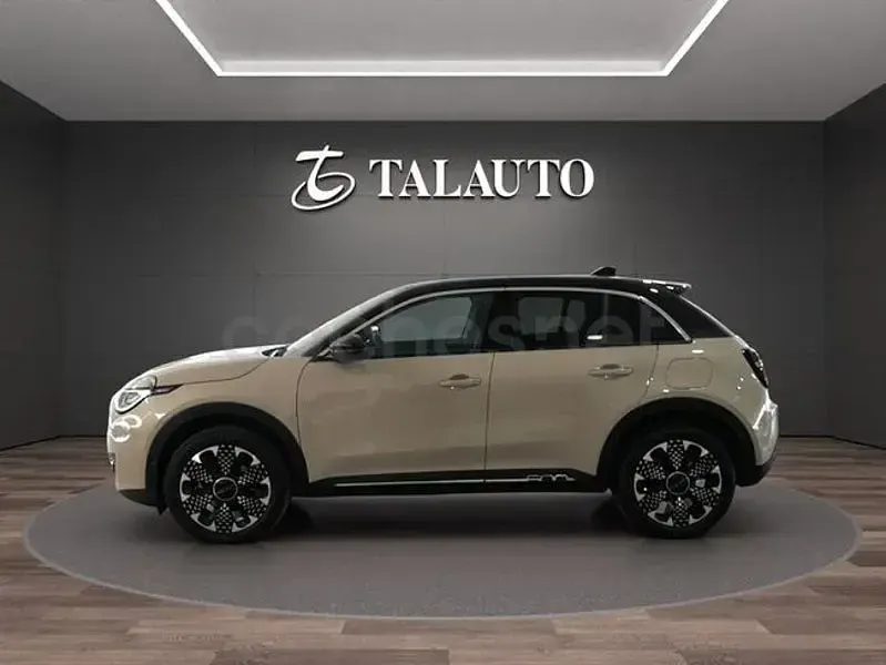 Usado Fiat 600 La Prima 110 CV (80 kW) 2025 Beige SUV