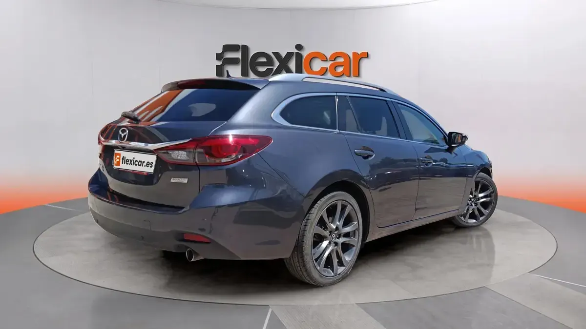 Usado Mazda 6 Luxury 150 CV (110 kW) 2016 Gris Familiar