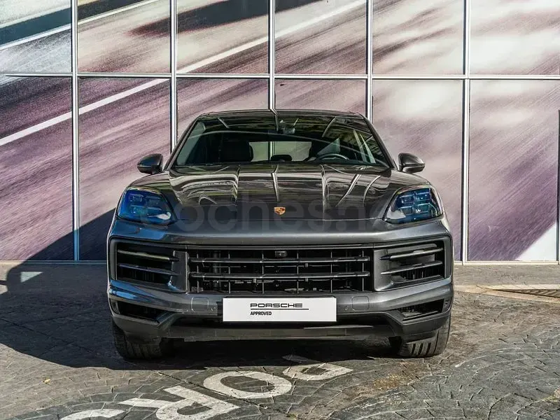 Usado Porsche Cayenne E-Hybrid 470 CV (345 kW) 2025 Gris / plata SUV