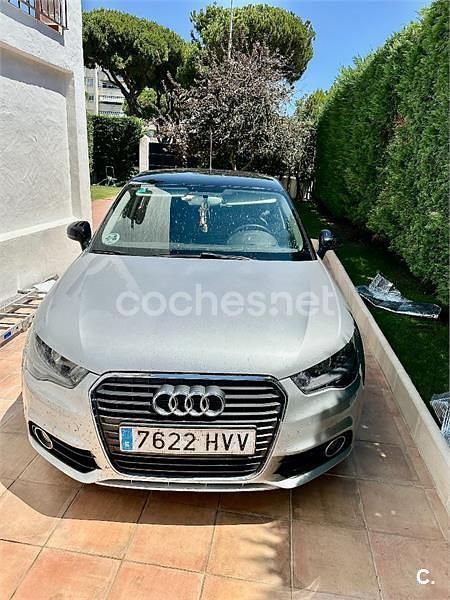 Gris / plata Usado 2014 Audi A1 Sportback Attraction Utilitario | 8750 € (Buen precio) - Imagen 1/4