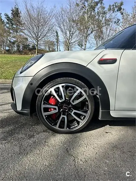Usado Mini John Cooper Works 231 CV (169 kW) 2022 Gris / plata Utilitario