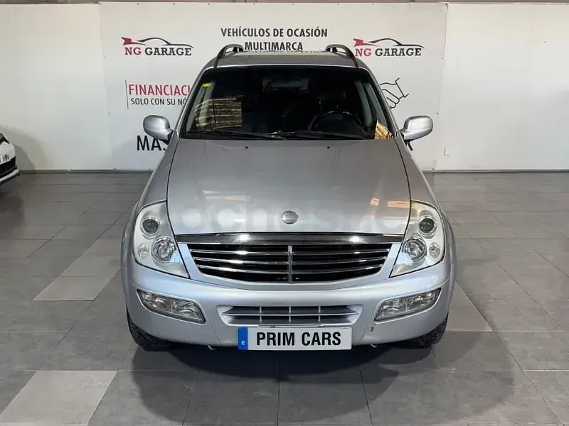 Usado SsangYong Rexton 165 CV (121 kW) 2005 Gris / plata SUV