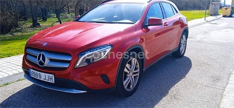 Usado Mercedes GLA200 Style 136 CV (100 kW) 2016 Rojo SUV