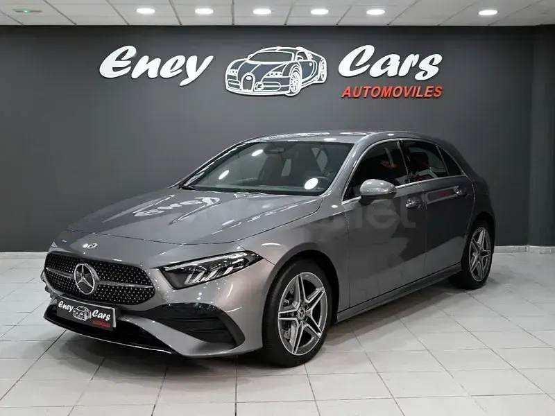 Usado Mercedes A250 218 CV (160 kW) 2025 Gris / plata Berlina