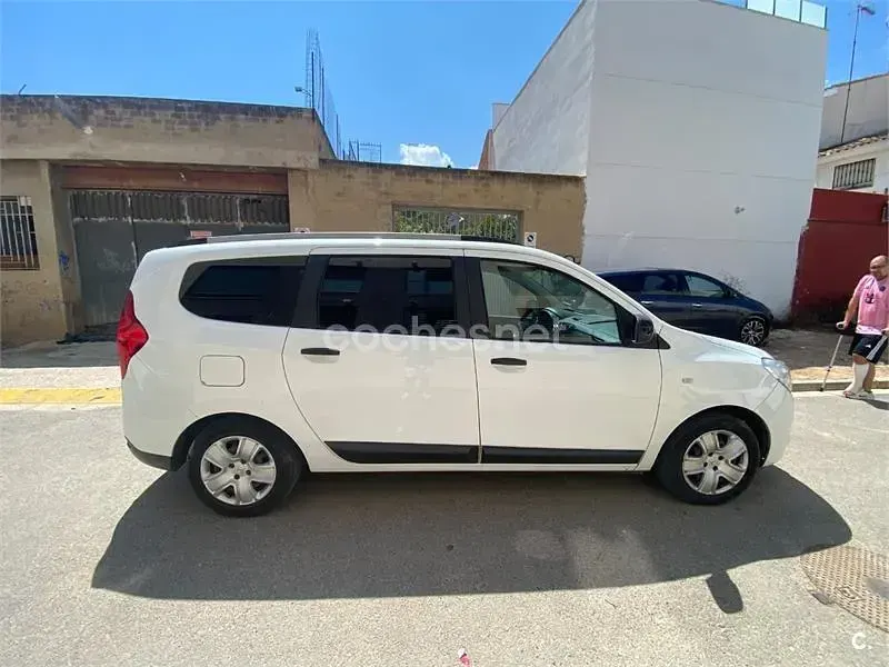 Usado Dacia Lodgy Comfort 102 CV (75 kW) 2019 Blanco Monovolumen