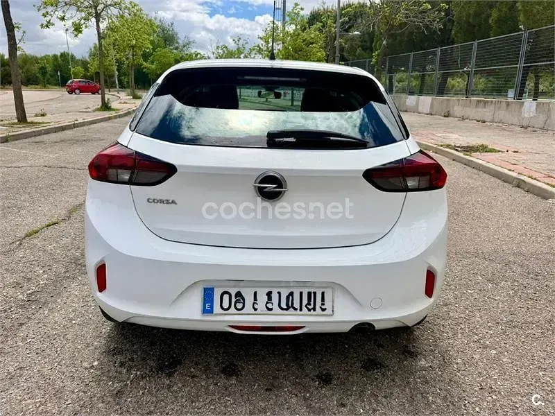 Usado Opel Corsa Elegance 102 CV (75 kW) 2021 Blanco Utilitario