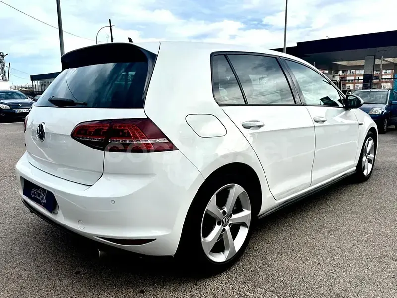 Usado VW Golf VII GTI 220 CV (161 kW) 2015 Blanco Berlina