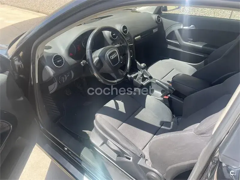 Używany Audi A3 Attraction 140 KM (102 kW) 2007 Czarny Hatchback