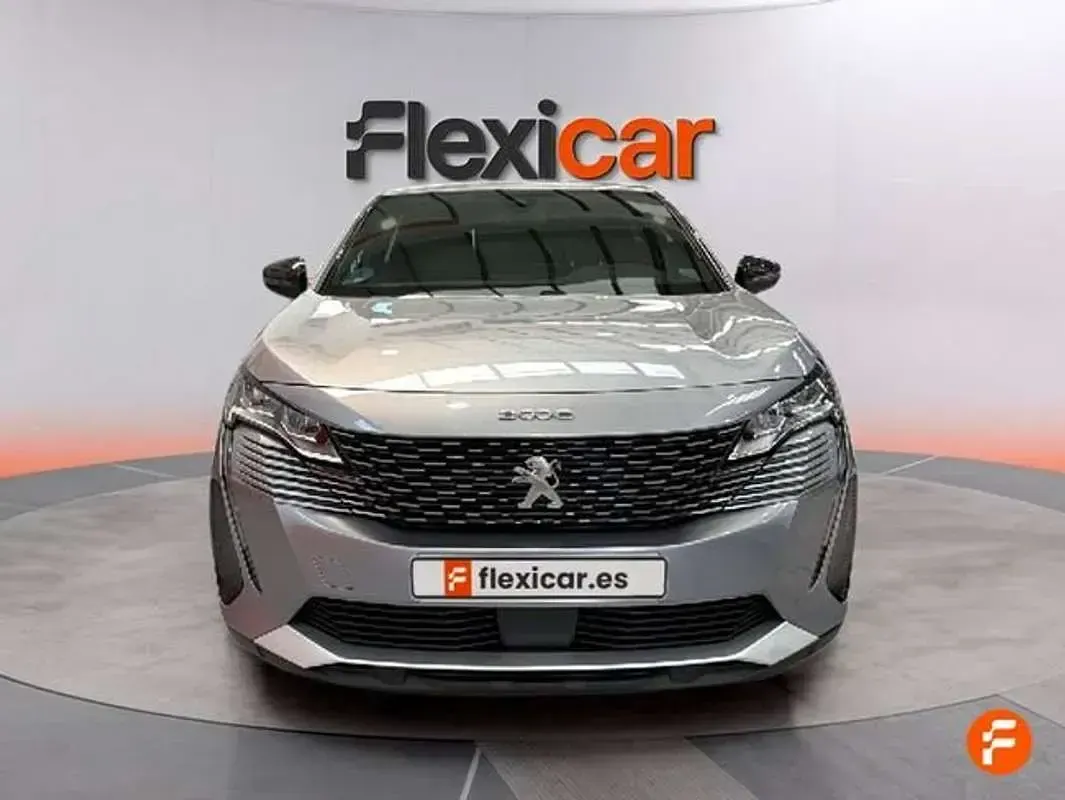 Usado Peugeot 3008 Allure 226 CV (166 kW) 2023 Gris SUV