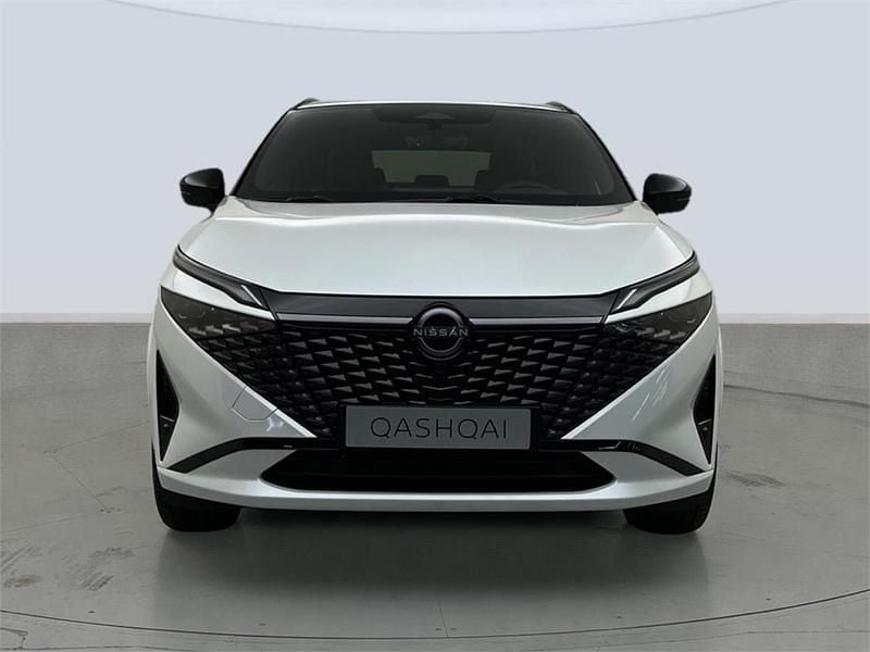 Nuevo Nissan Qashqai 140 CV (102 kW) 2025 Kori white + black SUV