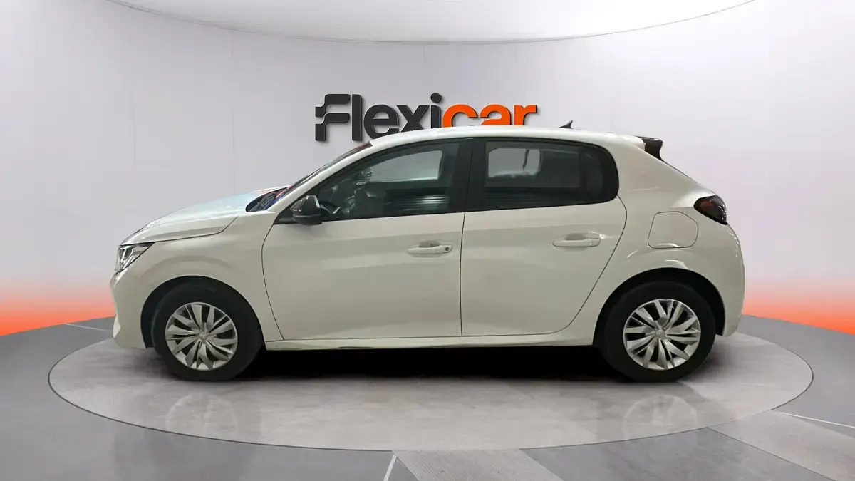 Usado Peugeot 208 Active 101 CV (74 kW) 2022 Blanco Utilitario