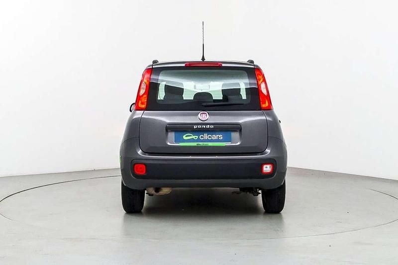 Usado Fiat Panda Lounge 69 CV (50 kW) 2018 Gris Utilitario