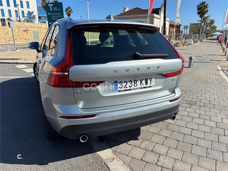 Usado Volvo XC60 Momentum 150 CV (110 kW) 2019 Gris / plata SUV