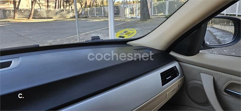 Begagnad BMW 320 177 HK (130 kW) 2009 Svart Sedan