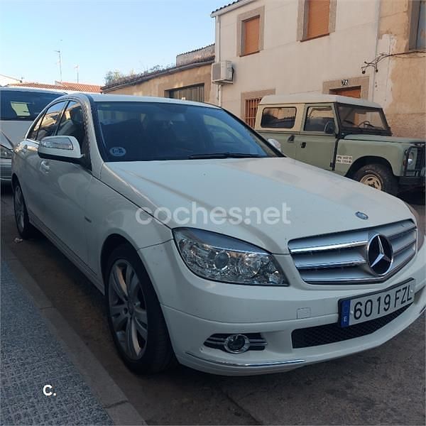 Blanco Usado 2008 Mercedes C220 Avantgarde Berlina | 5800 € (Precio justo) - Imagen 1/4