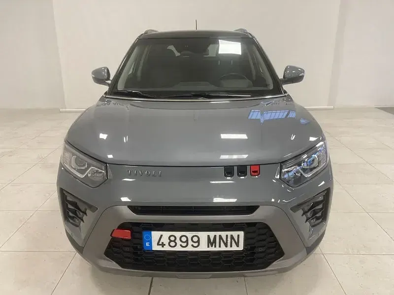 Usado KGM Tivoli 163 CV (119 kW) 2024 Gris / plata SUV