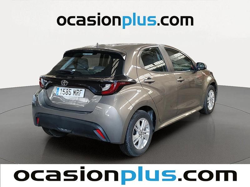 Usado Toyota Yaris Edition 125 CV (91 kW) 2024 Marrón Utilitario