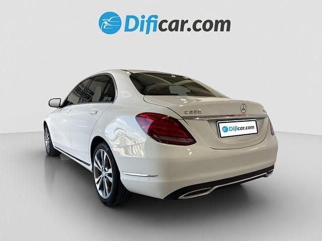 Usado Mercedes C220 170 CV (125 kW) 2015 Blanco Berlina