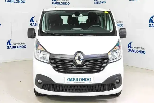 Usado Renault Trafic Zen 95 CV (69 kW) 2018 Blanco Monovolumen