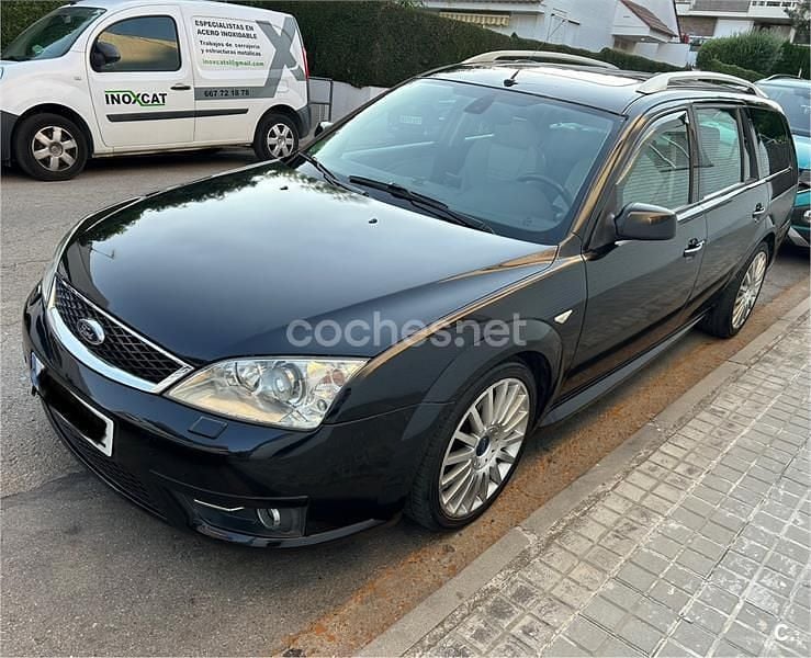 Usado Ford Mondeo ST 226 CV (166 kW) 2006 Negro Familiar